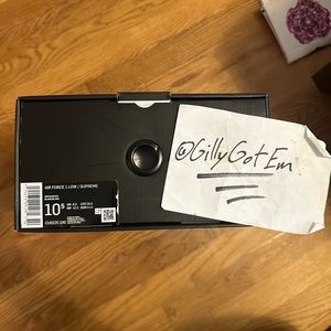 SOLD - Air Force 1 Low / Supreme